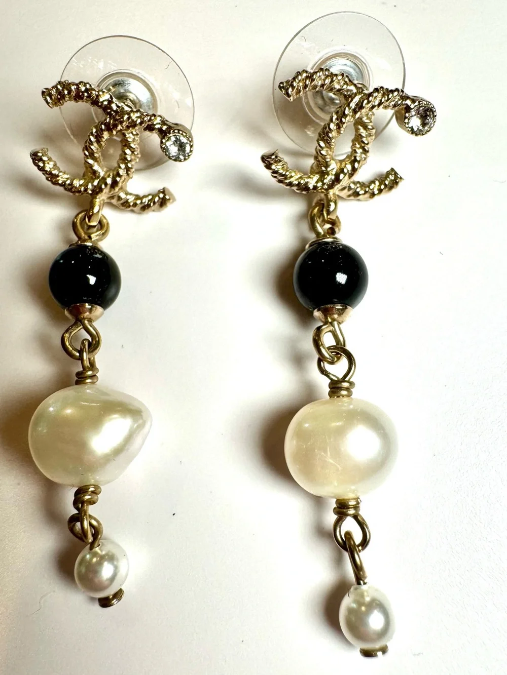 Chanel CC Logo Pearl, Crystal, & Resin Drop Earrings W Box